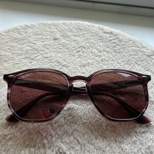 Pink/purple tinted raybans